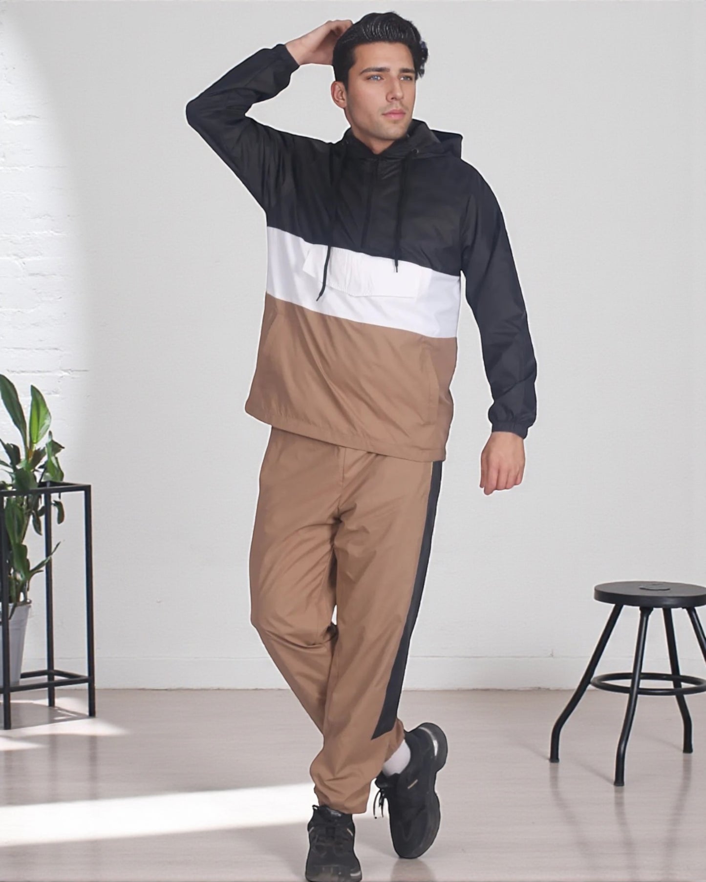 Men’s 2-Piece Quarter Zip Pullover Windbreaker Tracksuit Jogger Sports Mesh lined Outfit
