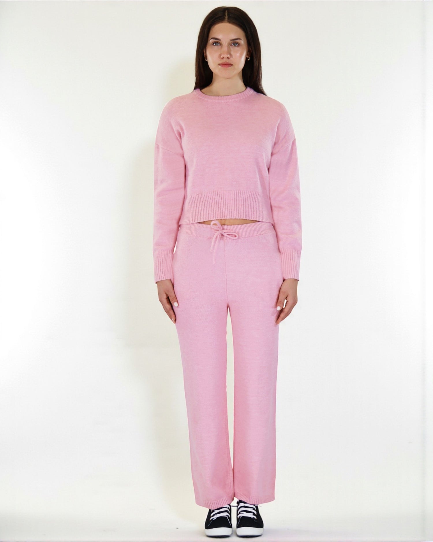 Women’s Knit Two-Piece Set Cropped Sweatshirt with Relax Fit Pants