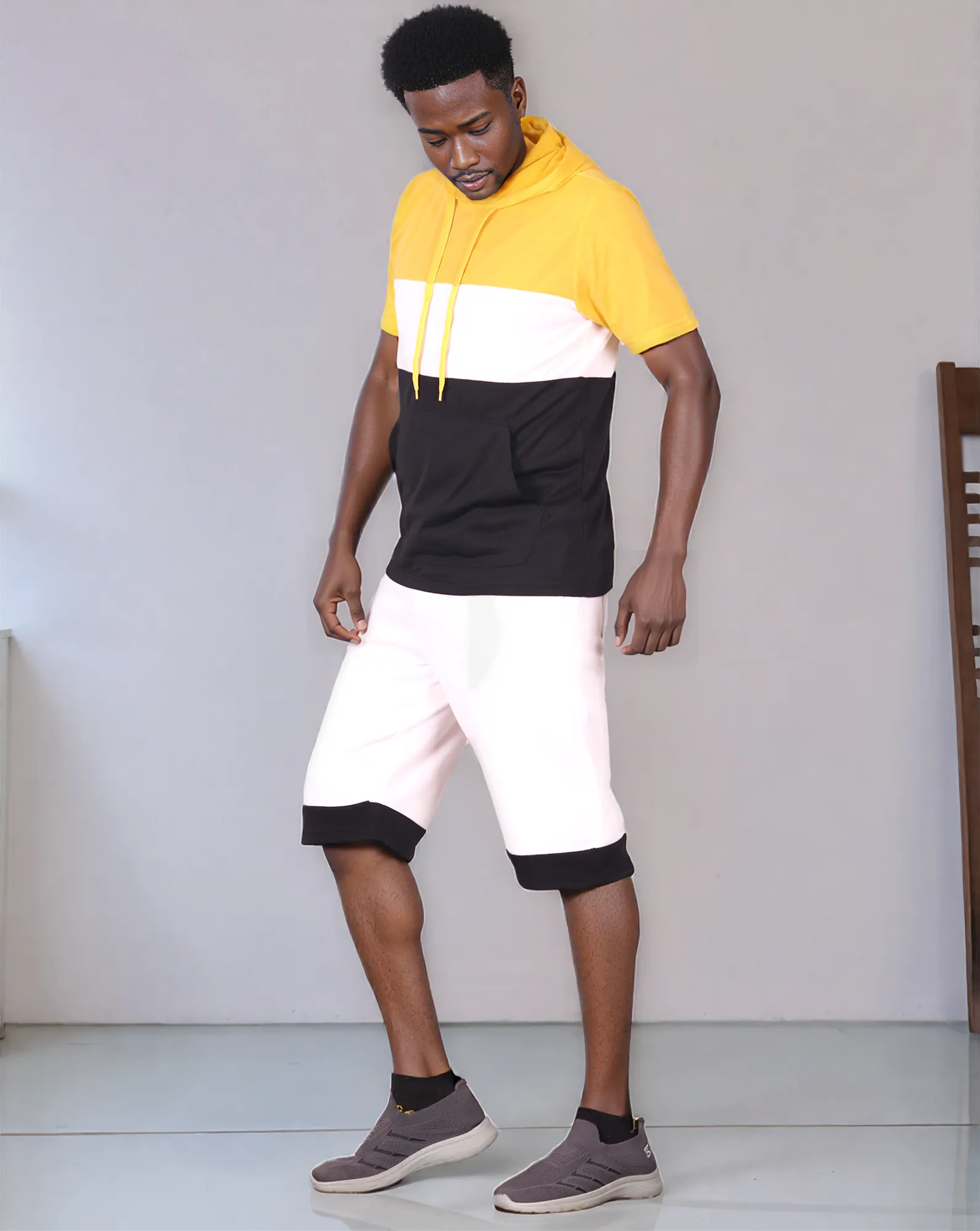 Men’s 2-piece Color block Short Set pullover Hoodie with matching shorts