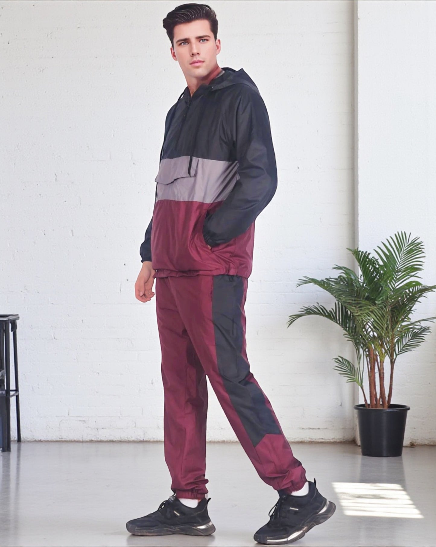 Men’s 2-Piece Quarter Zip Pullover Windbreaker Tracksuit Jogger Sports Mesh lined Outfit