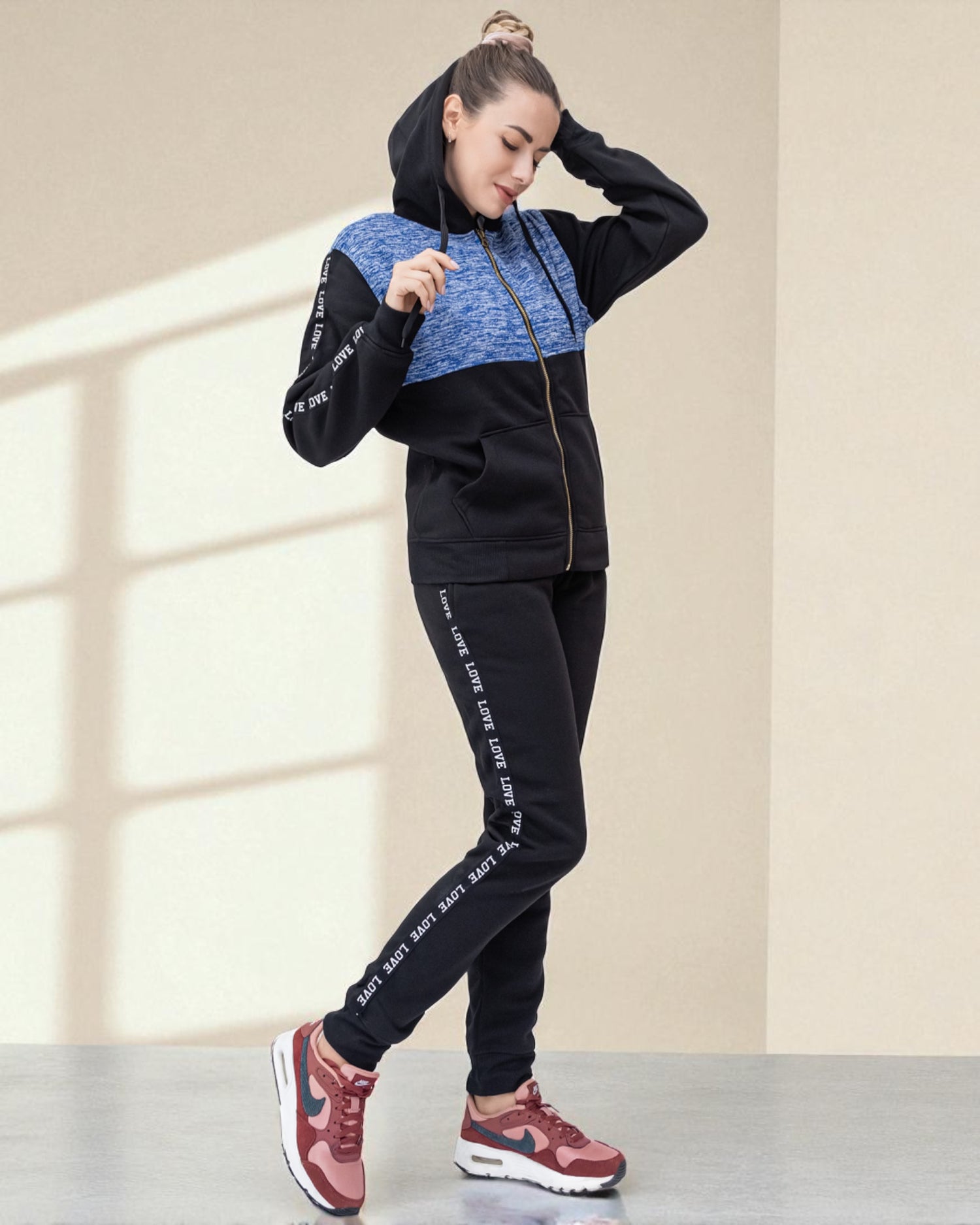 Women's Sweatsuit Love Stripe Outfit