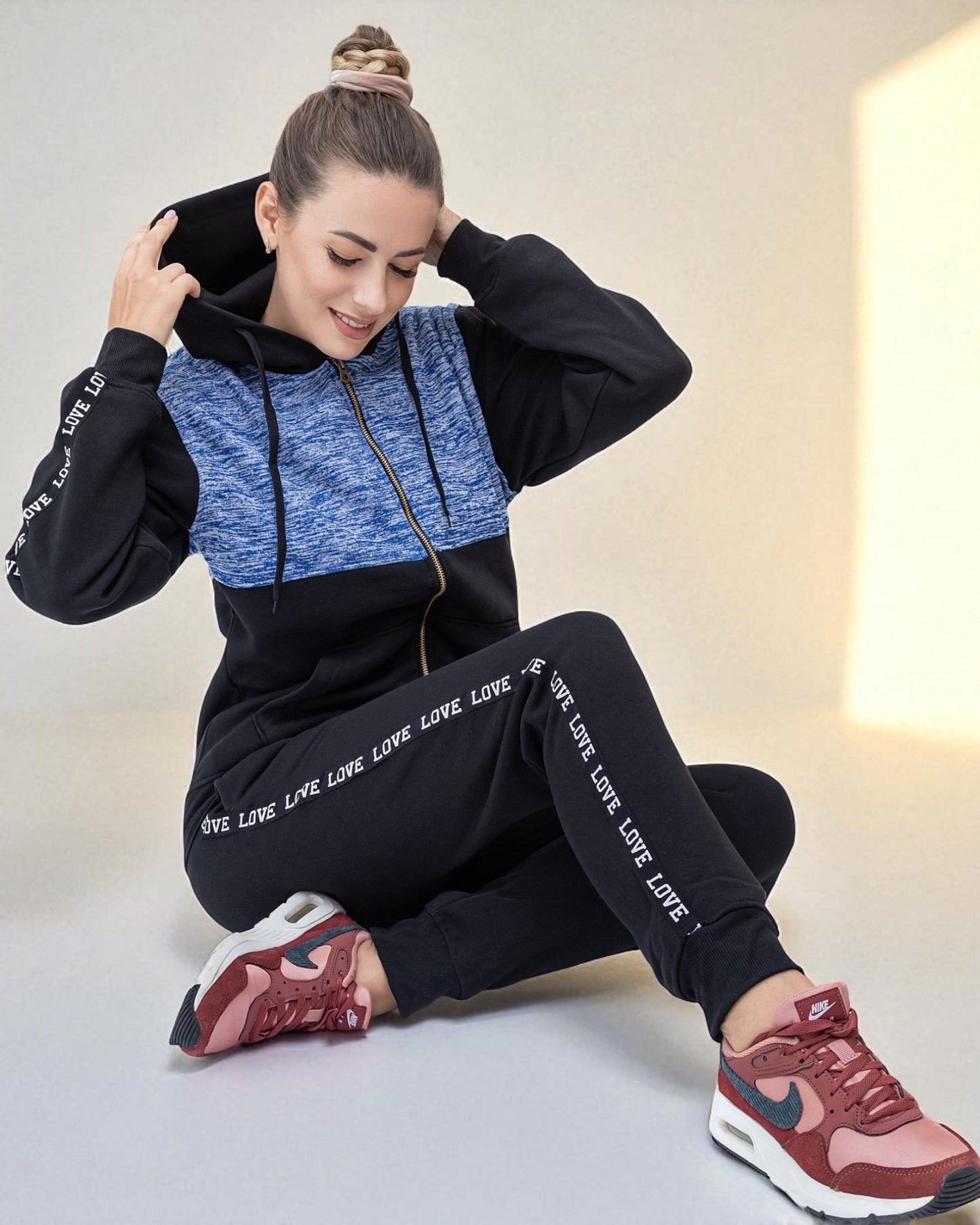 Women's Sweatsuit Love Stripe Outfit