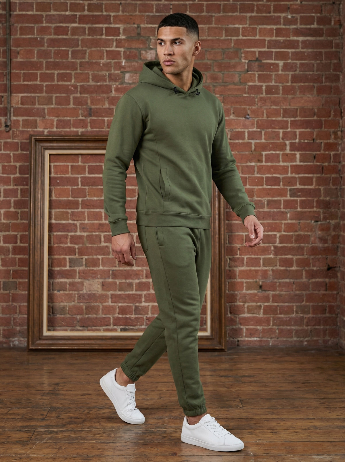 Men's Classic Pullover Hoodie & Jogger Set – alternate view 2