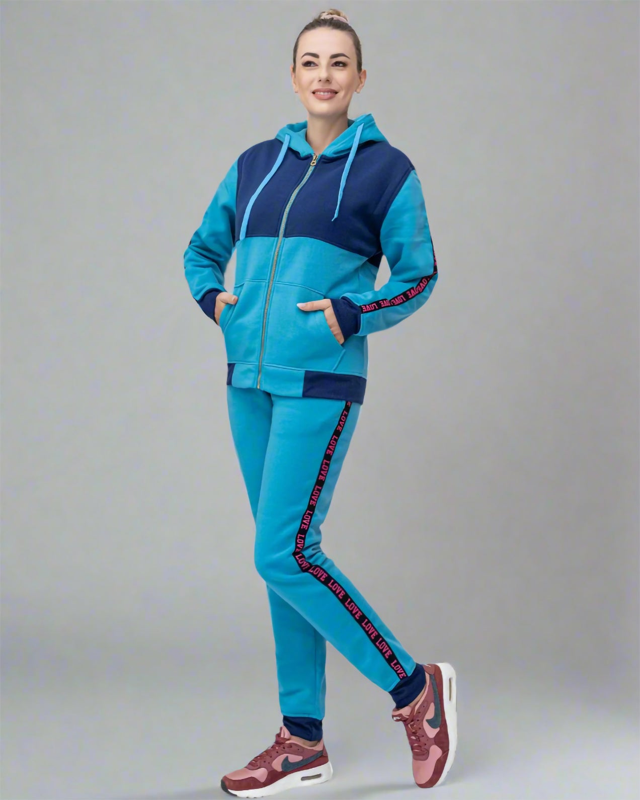 Women's Sweatsuit Love Stripe Outfit