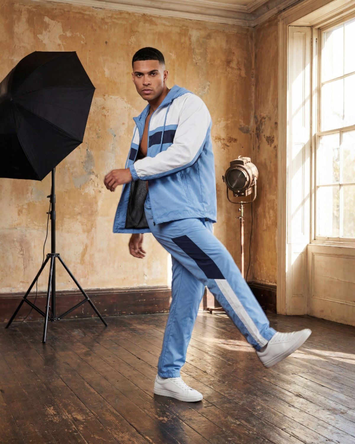 The Ridge Windbreaker Tracksuit – alternate view 10