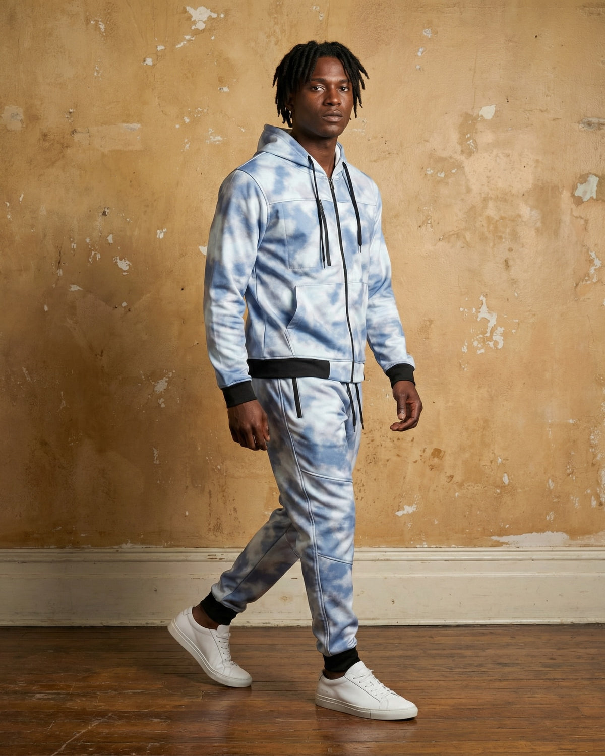 The Space Inspired Tech Fleece Suit – alternate view 8