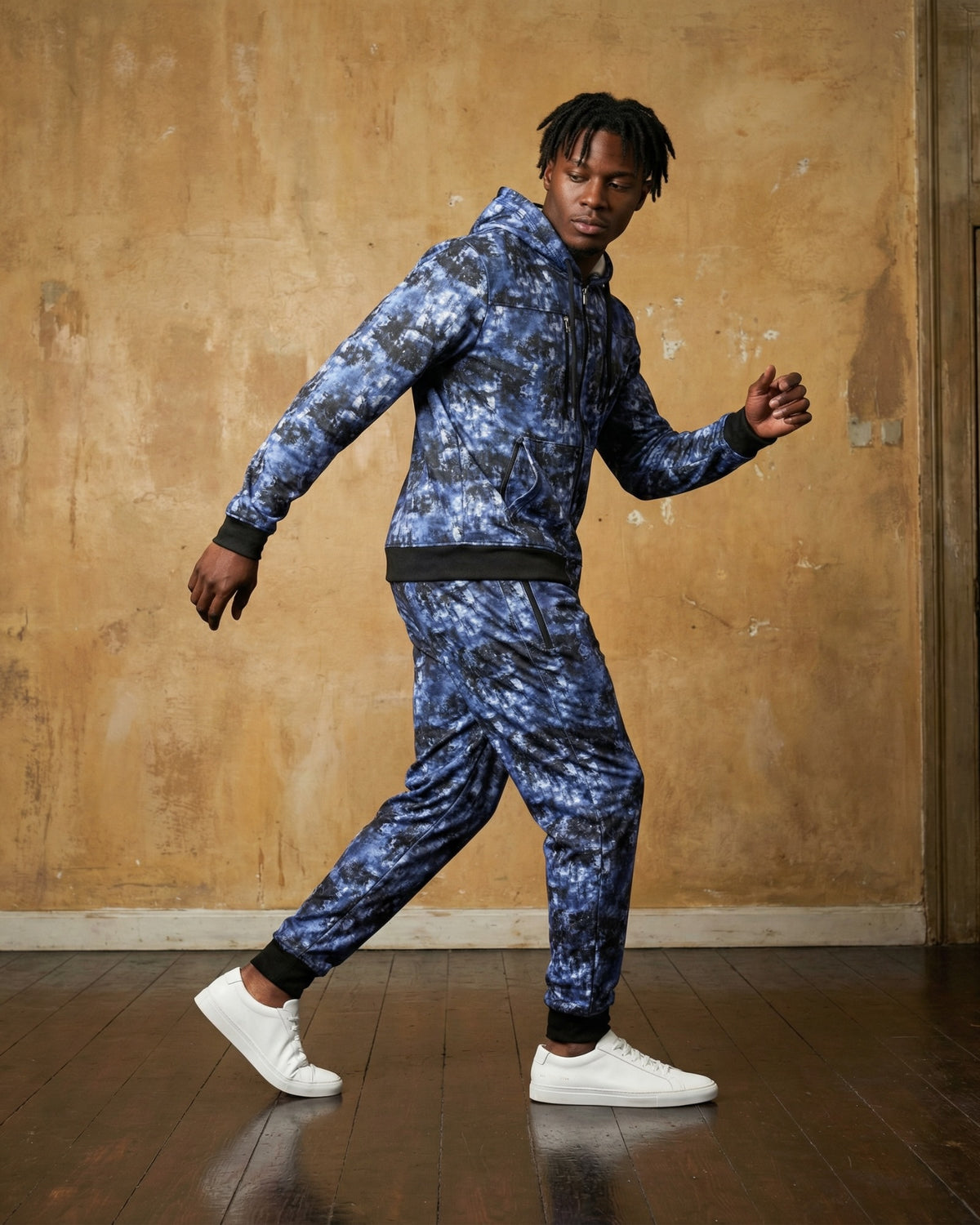 The Space Inspired Tech Fleece Suit – alternate view 3