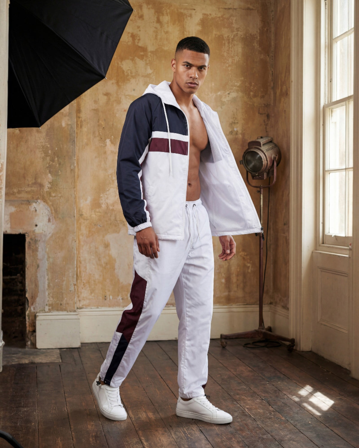 The Ridge Windbreaker Tracksuit – alternate view 16
