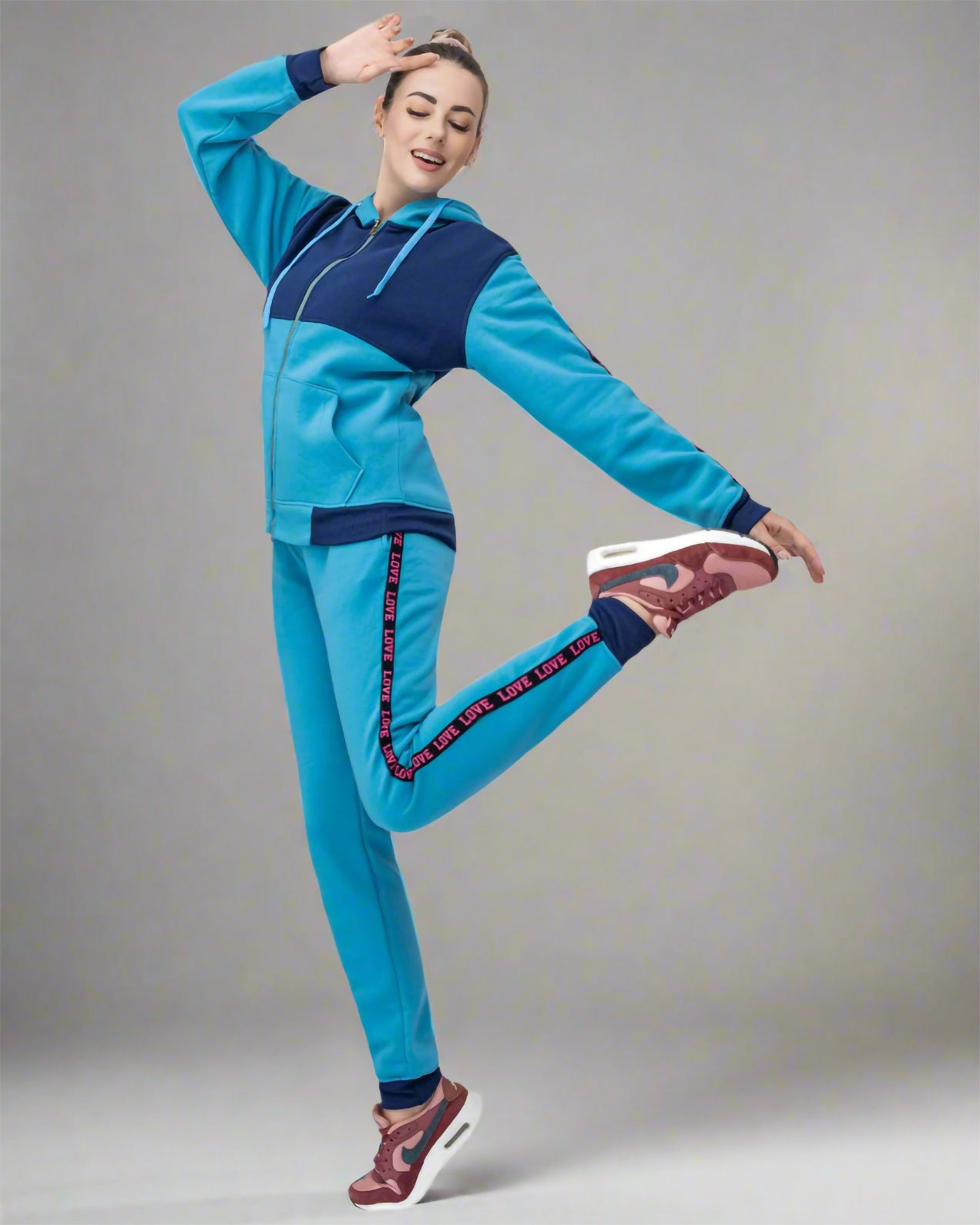 Women's Sweatsuit Love Stripe Outfit