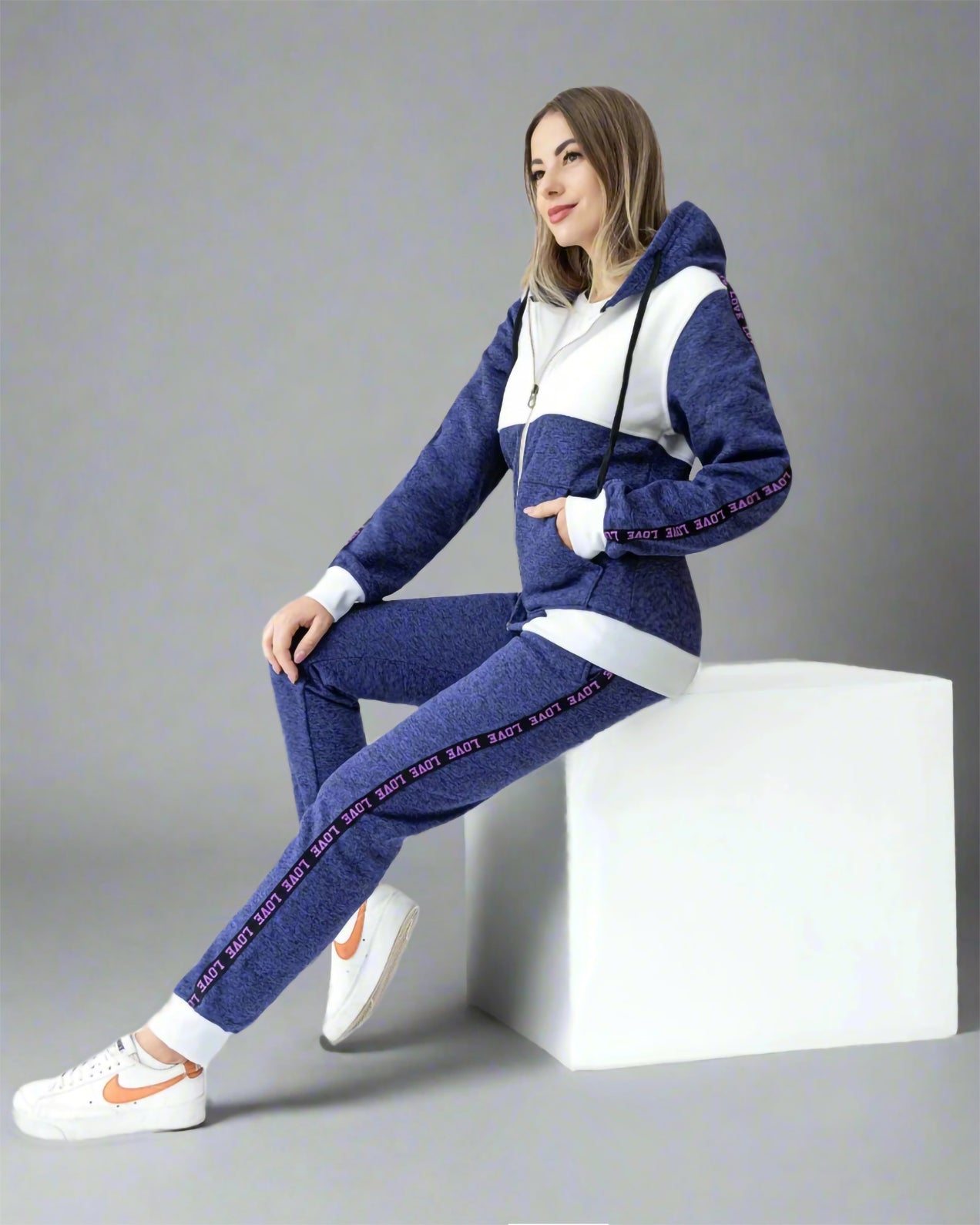 Women's Sweatsuit Love Stripe Outfit